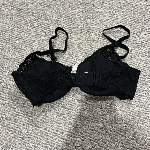 Victoria’s Secret bra - Picture 2 of 3